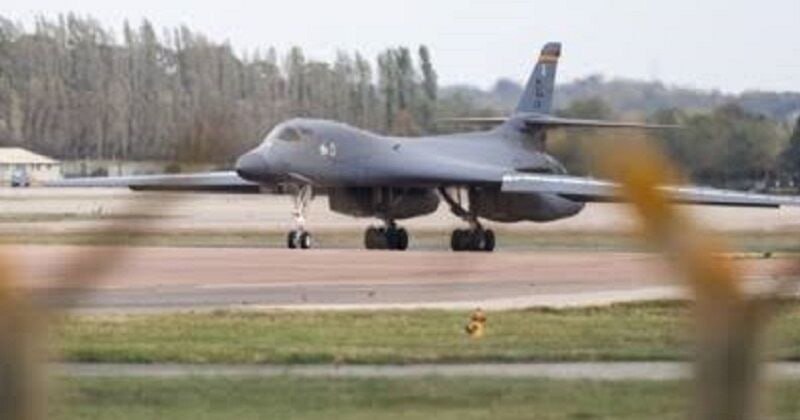 A US Air Force B-1B Lancer strategic bomber departing RAF Fairford amid Iranian threat assessment